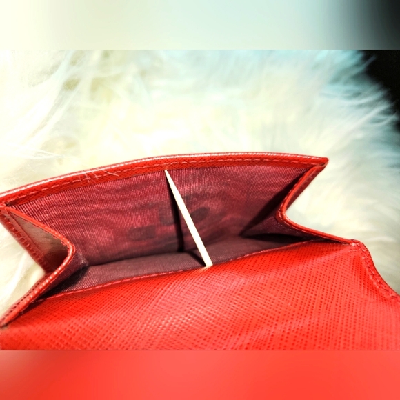 Salvatore Ferragamo Vara Wallet (1-13-A136) - Picture 3 of 16